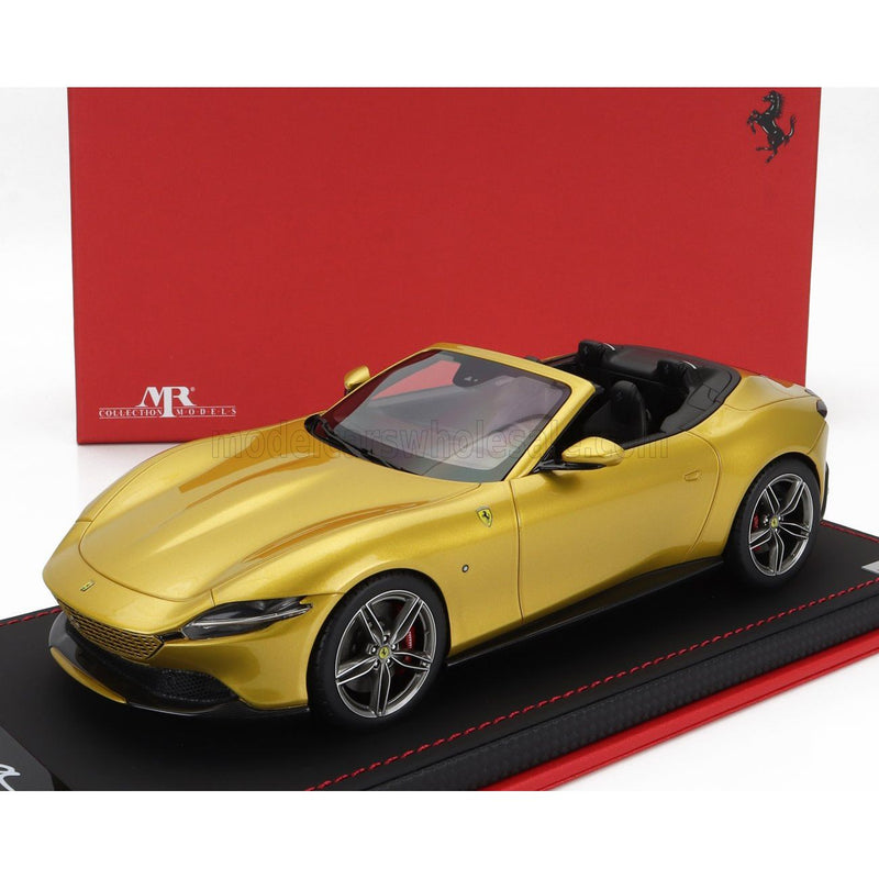 Ferrari Roma Spider Open 2020 - Con Vetrina - With Showcase Giallo Montecarlo - Yellow Met - 1:18
