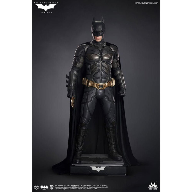 The Dark Knight Life-Size Statue Batman Premium Edition 207 CM