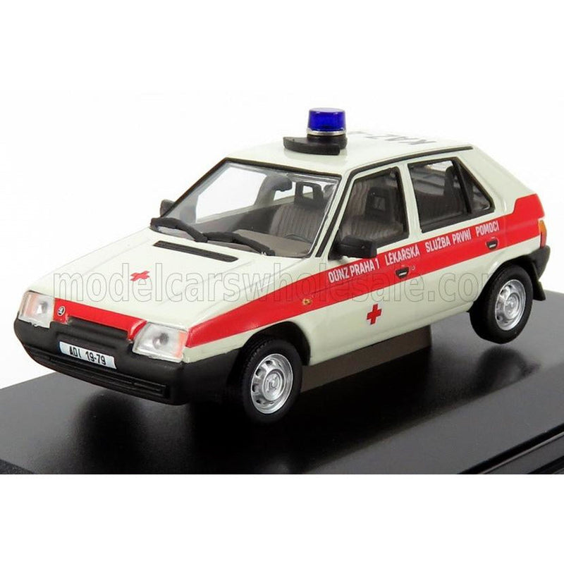 Skoda Favorit 136L VB Ambulance Praha 1988 White Red 1:43