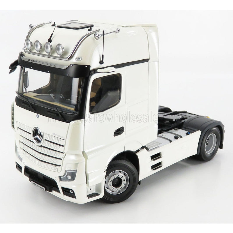 Mercedes Benz Actros 2 Gigaspace 1851 Blue Efficient Power 4X2 Fh25 Tractor Truck Facelift 2018 White Met Pearl - 1:18