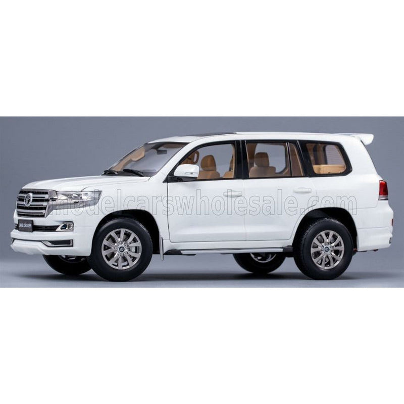 Toyota Land Cruiser 2020 White - 1:18