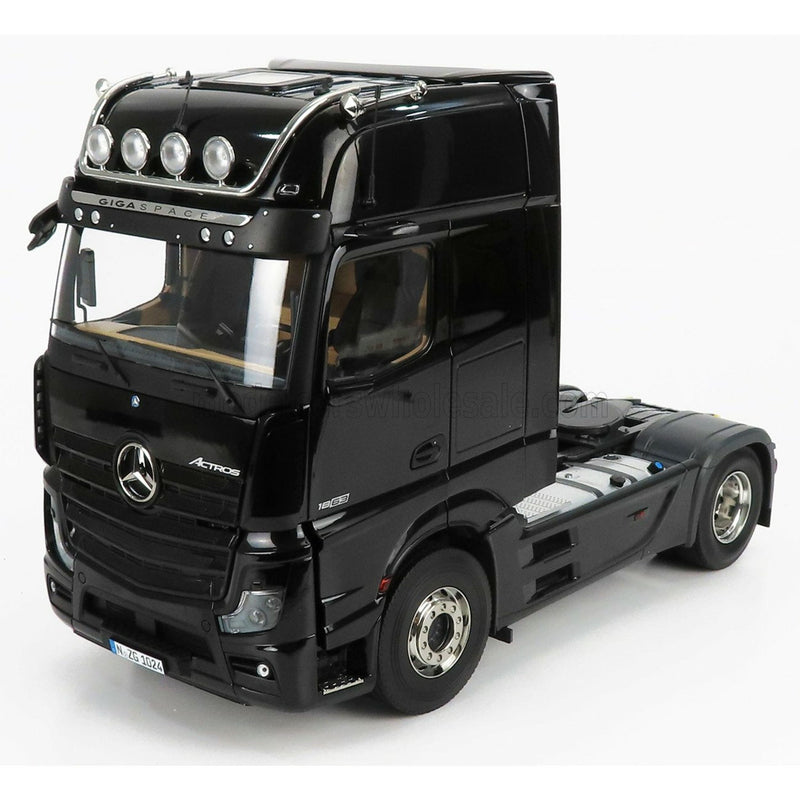 Mercedes Benz Actros 2 1863 Gigaspace 4X2 Mirrorcam Tractor Truck 2-Assi 2018 Black - 1:18
