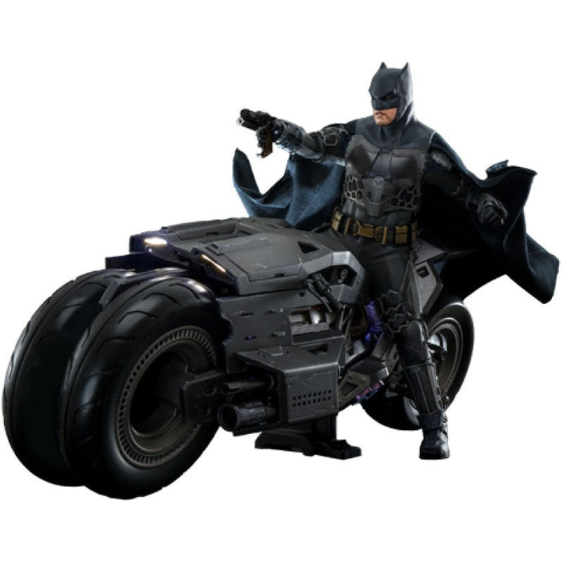 DC Comics: Batman and Batcycle 1:6 Scale Figure Set